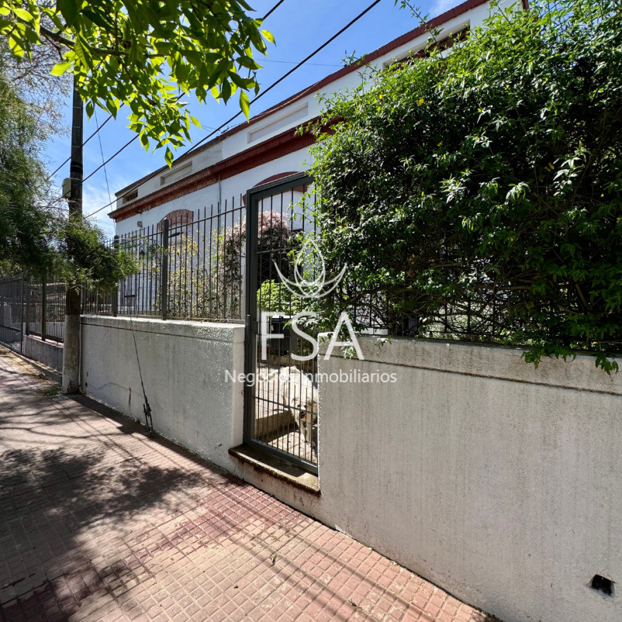 Casa ID.372 - Venta Casa 2 Dormitorios + Apartamento 2 dormitorios Patio Parrillero Capurro Montevideo G