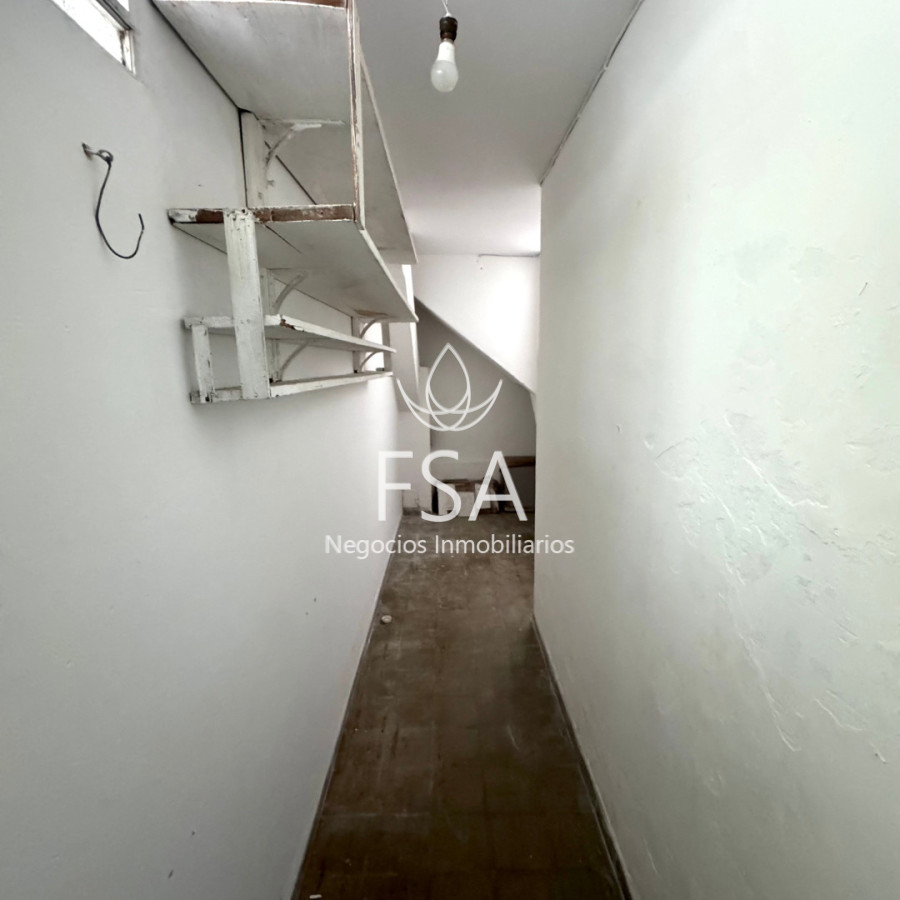 Casa ID.514 - Alquiler Casa 4 Dormitorios 2 baños Patio Estufa Buceo Montevideo E