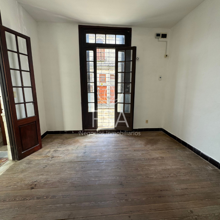 Venta Casa en PH 3+1 Dormitorios Azotea Bella Vista Montevideo E