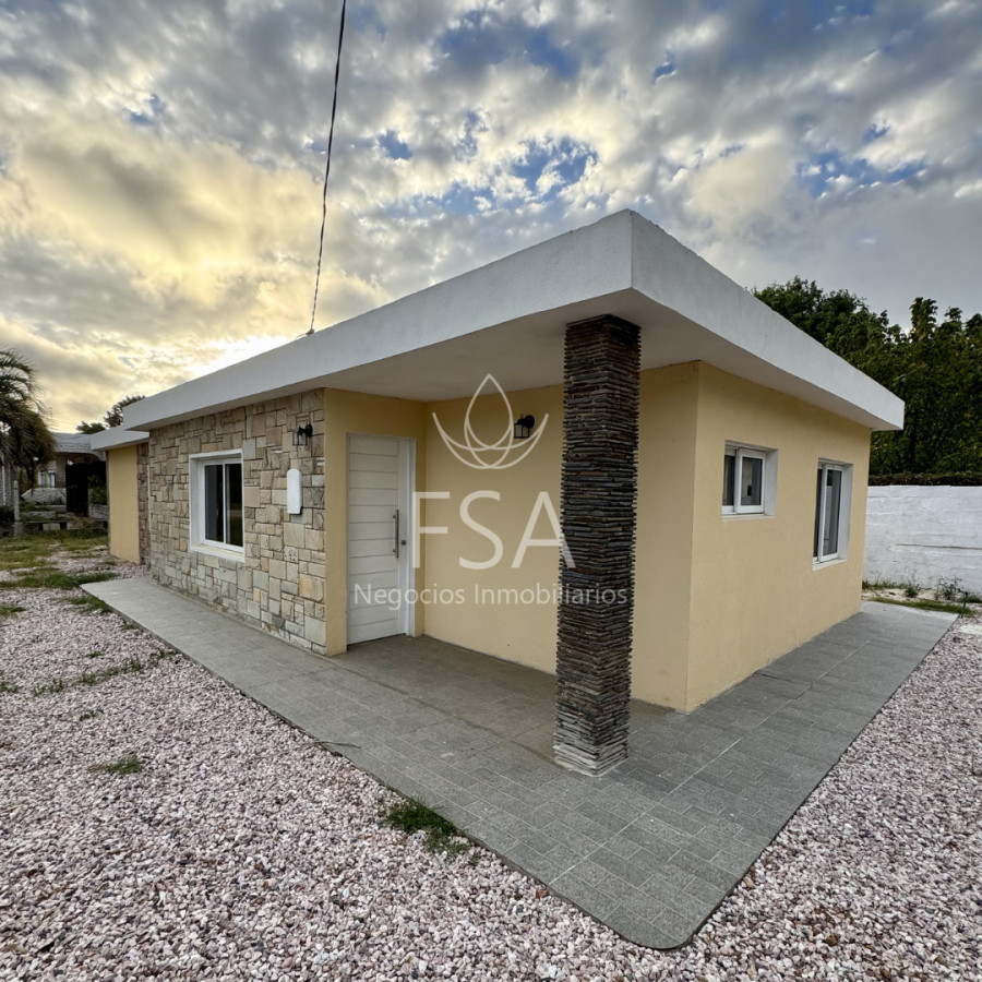 Venta Casa Reciclada 3 Dormitorios 2 Baños Suite Vestidor Parrillero Las Toscas Sur Canelones G