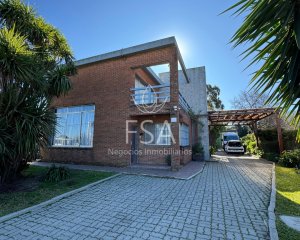 Venta Casa 3 Dormitorios Piscina Climatizada Garage Barbacoa Solymar Ciudad de la costa Canelones G
