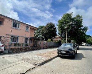 Venta Casa 4 Dormitorios 3 Baños Piscina Parrillero Garaje Parque Batlle Montevideo St