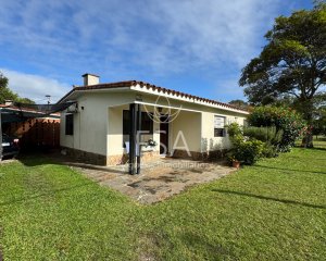 Venta Casa 3 Dormitorios Barbacoa Garage Las Toscas Canelones G
