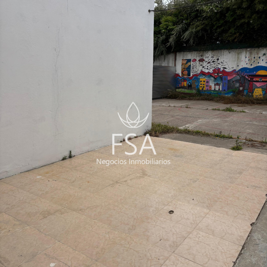 Local Comercial ID.403 - Alquiler Local Comercial Baño Patio Lagomar F