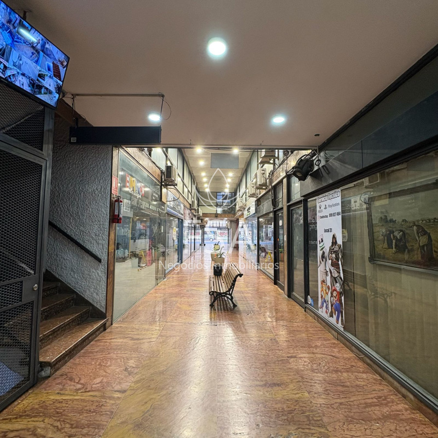 Local Comercial ID.297 - Alquiler Local Comercial Galería Centro Montevideo Ev