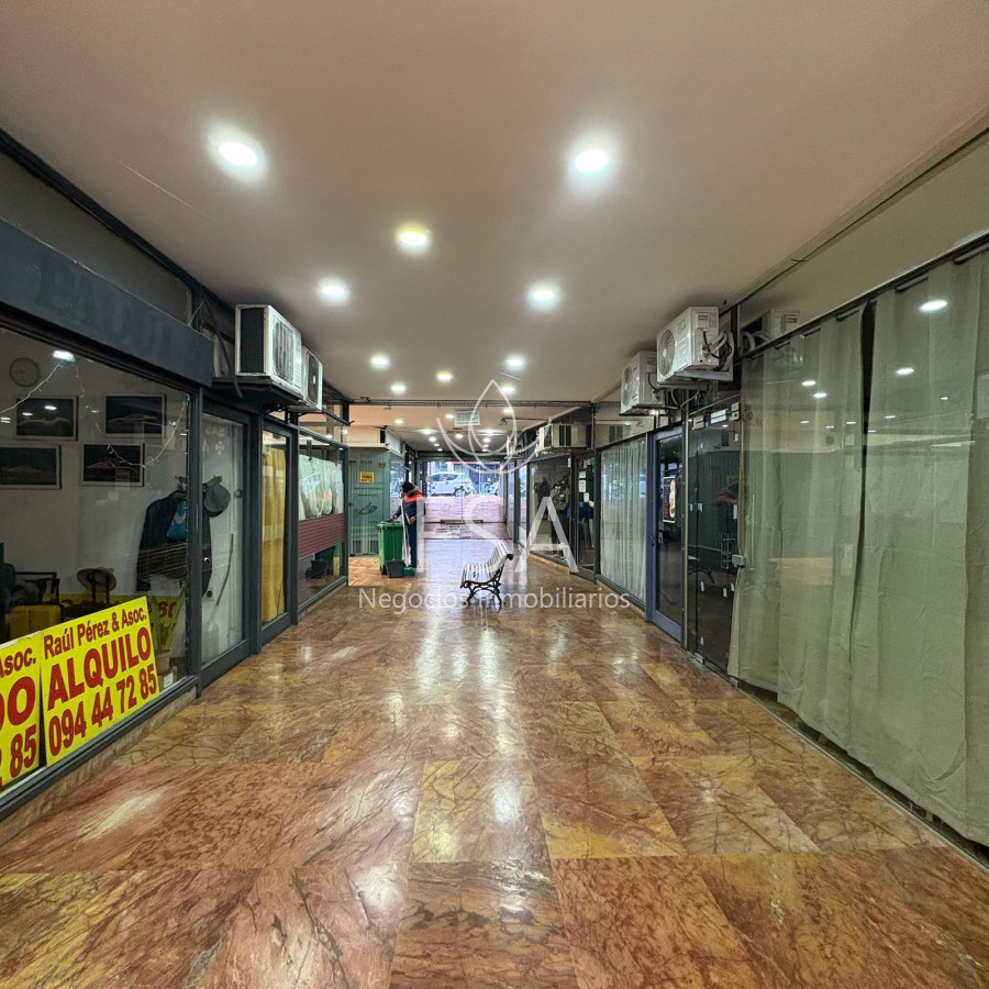 Local Comercial ID.297 - Alquiler Local Comercial Galería Centro Montevideo Ev