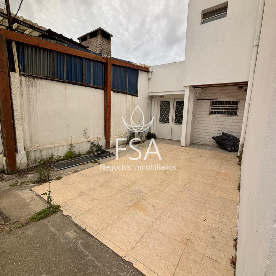 Local Comercial ID.403 - Alquiler Local Comercial Baño Patio Lagomar F