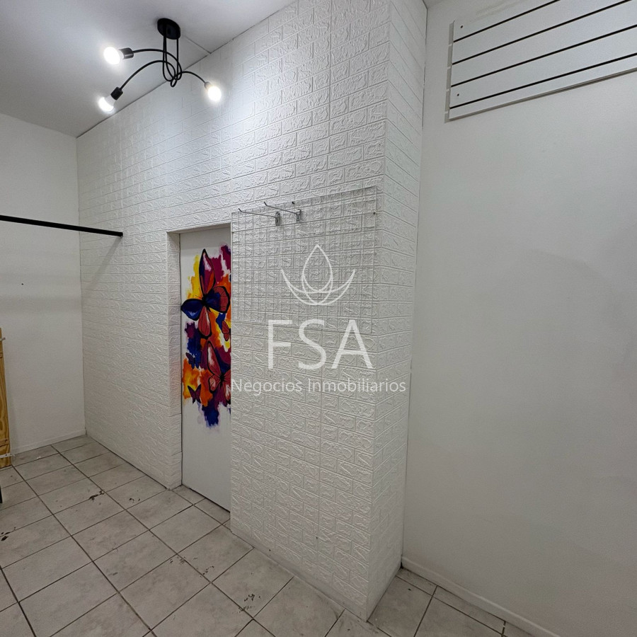 Local Comercial ID.297 - Alquiler Local Comercial Galería Centro Montevideo Ev