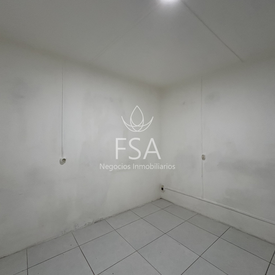 Local Comercial ID.375 - Alquiler Local Comercial Galería Centro Montevideo Ev