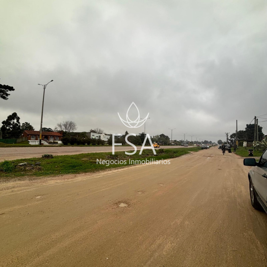 Local Comercial ID.512 - Alquiler Local Comercial Esquina Lomas de Solymar F
