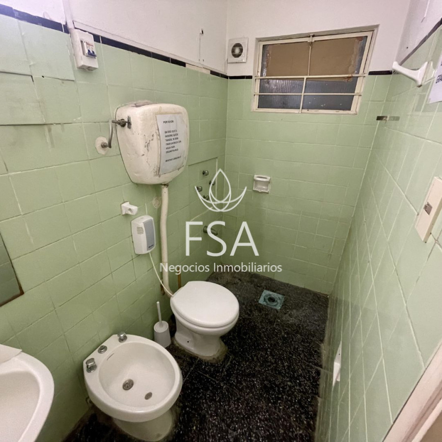 Local Comercial ID.456 - Alquiler Local Comercial Gran Metraje La Comercial Montevideo St