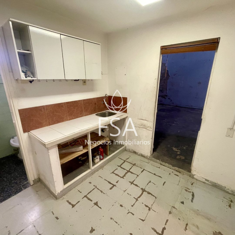 Local Comercial ID.456 - Alquiler Local Comercial Gran Metraje La Comercial Montevideo St