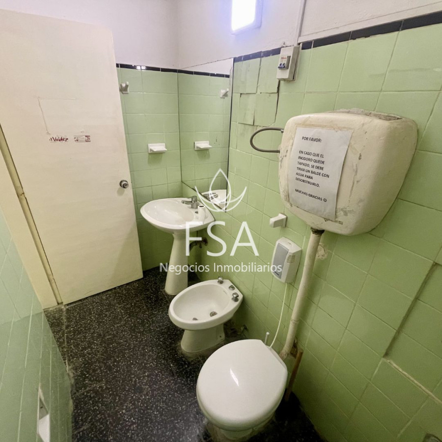 Local Comercial ID.456 - Alquiler Local Comercial Gran Metraje La Comercial Montevideo St