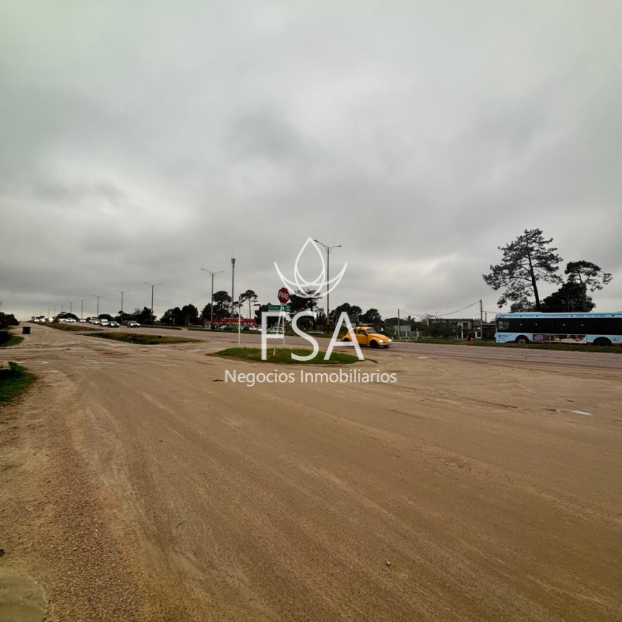 Local Comercial ID.513 - Alquiler Local Comercial Lomas de Solymar F