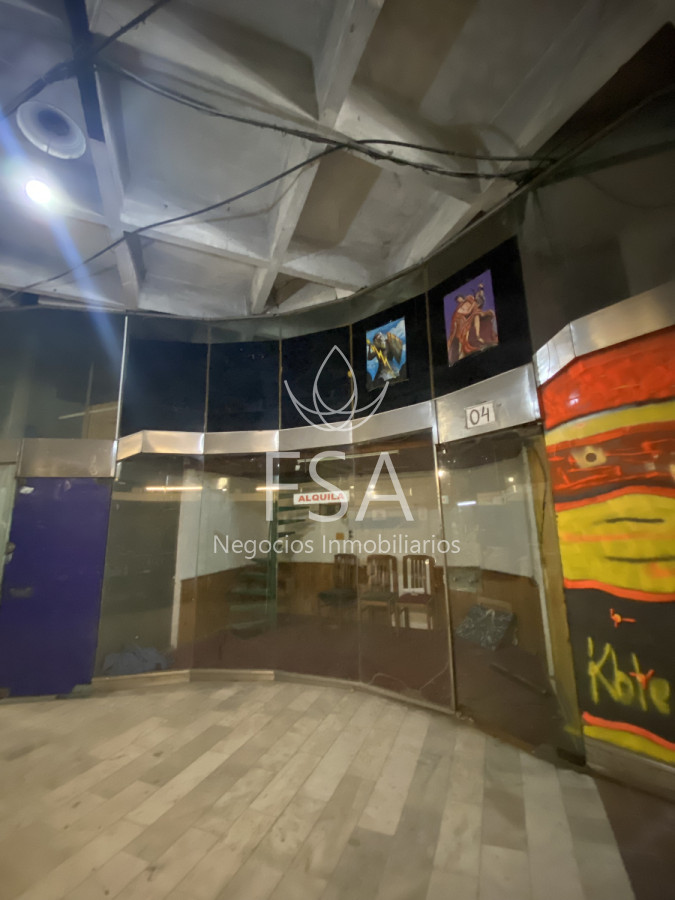 Local Comercial ID.74 - Alquiler Local Comercial Centro Montevideo Ev