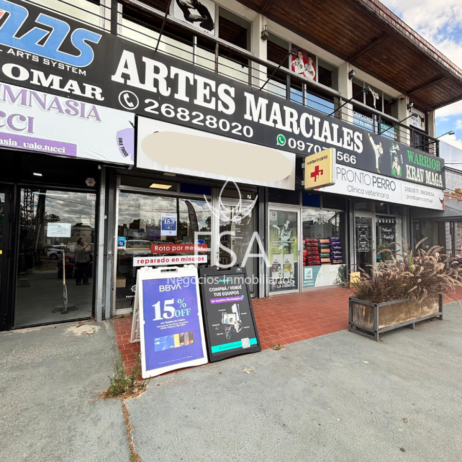 Local Comercial ID.421 - Alquiler Local Comercial Al lado de Tienda Inglesa Lagomar F