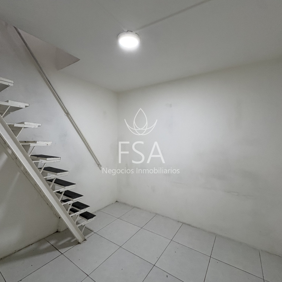 Local Comercial ID.375 - Alquiler Local Comercial Galería Centro Montevideo Ev