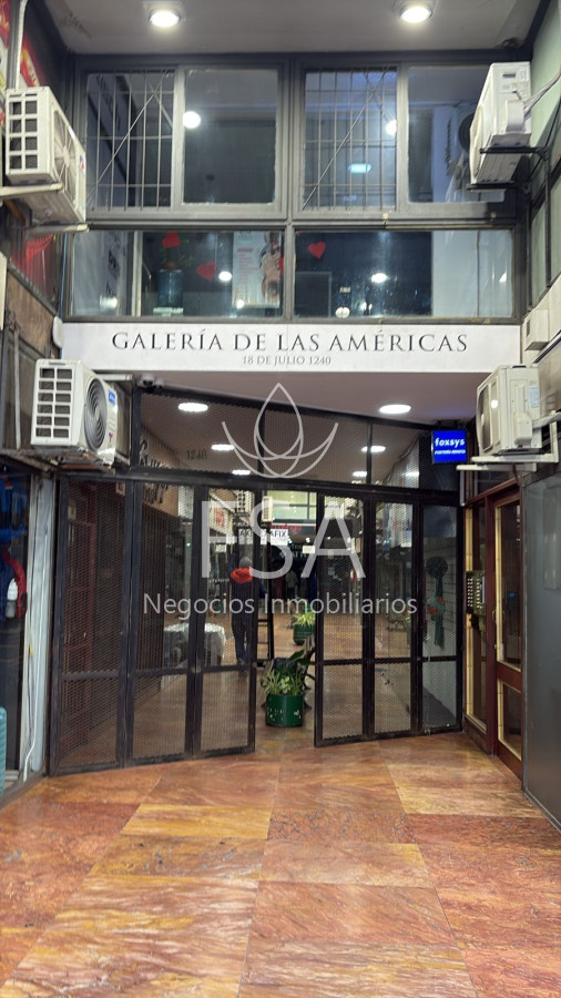 Local Comercial ID.297 - Alquiler Local Comercial Galería Centro Montevideo Ev