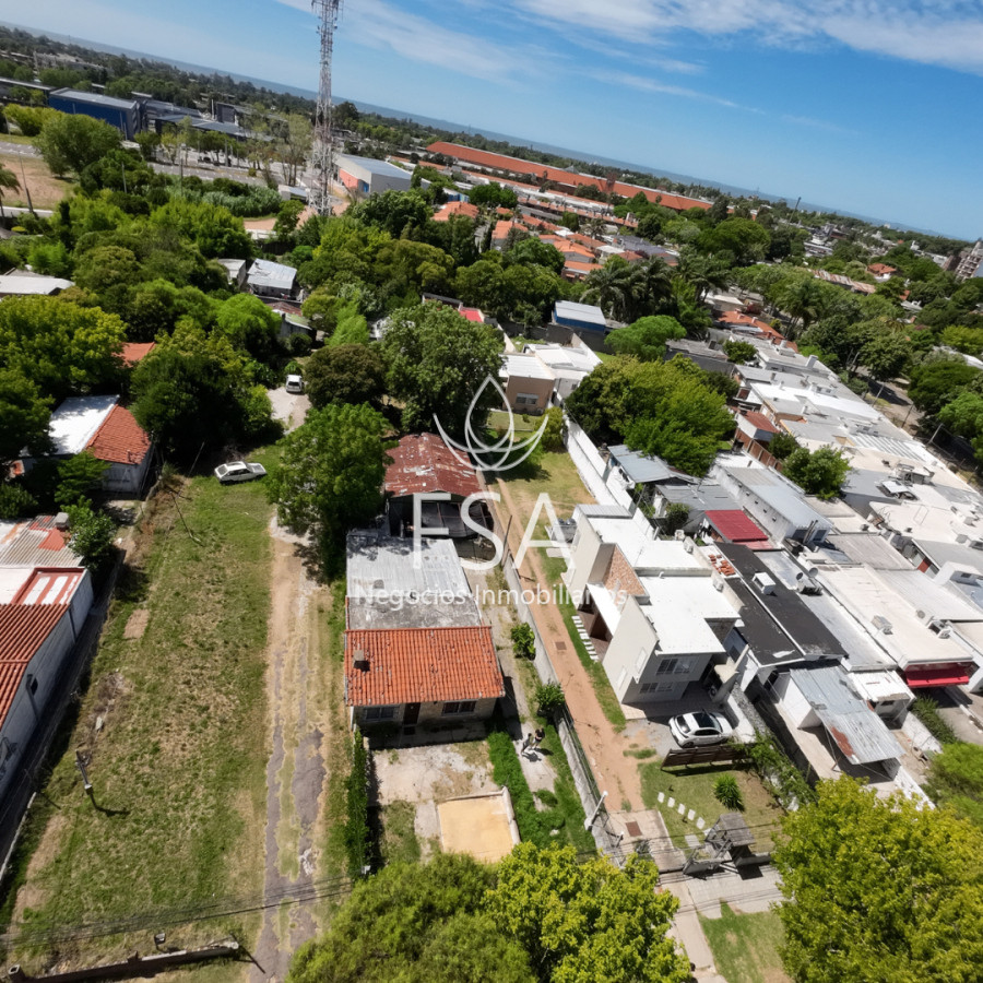 Terreno ID.201 - Venta Terreno Con Mejoras Casa Deposito Apartamento Carrasco Montevideo G