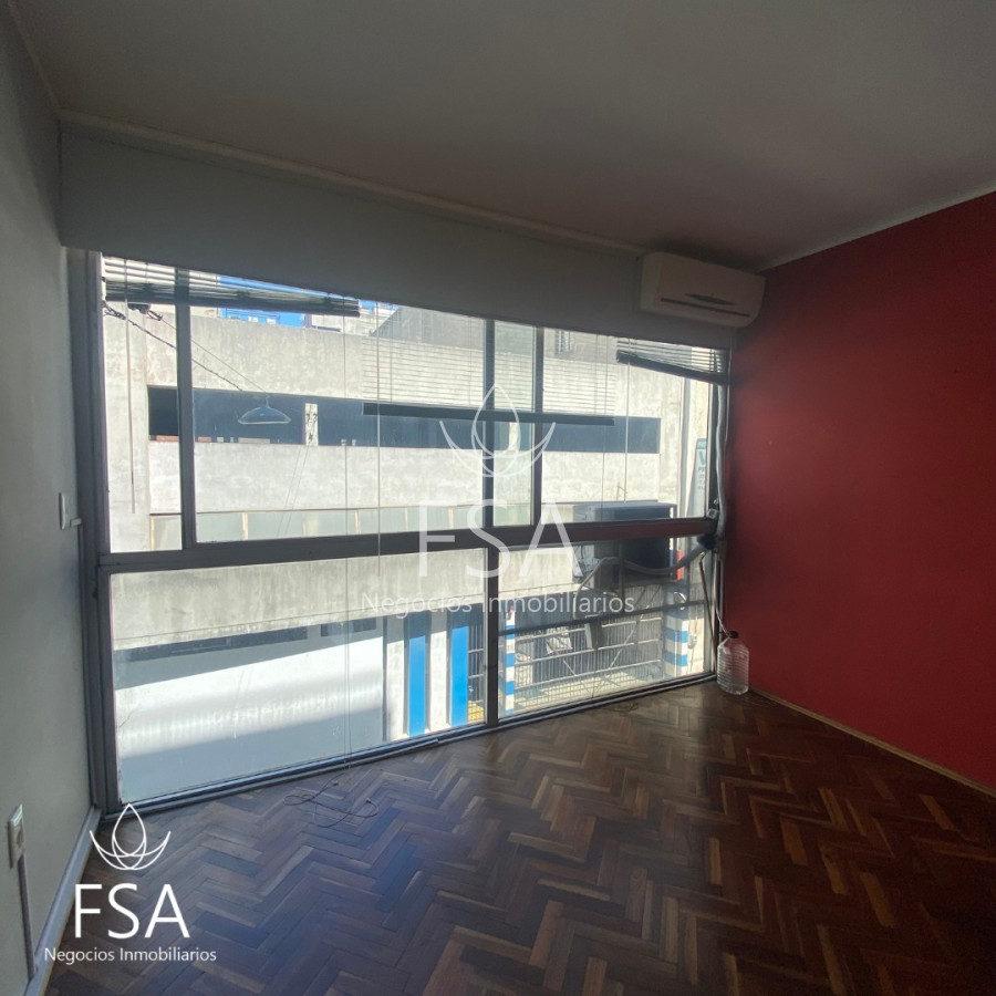 Oficina ID.61 - Venta Oficina Ciudad Vieja Montevideo Ev