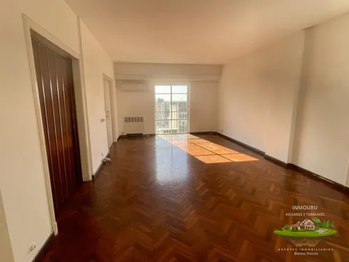 Apartamento ID.1534 - Alquiler de Amplio y Luminoso Apto em Pleno centro