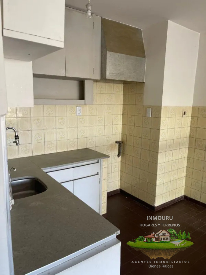 Apartamento ID.883 - Alquiler de apartamento en Tres Cruces 2 dormitorios