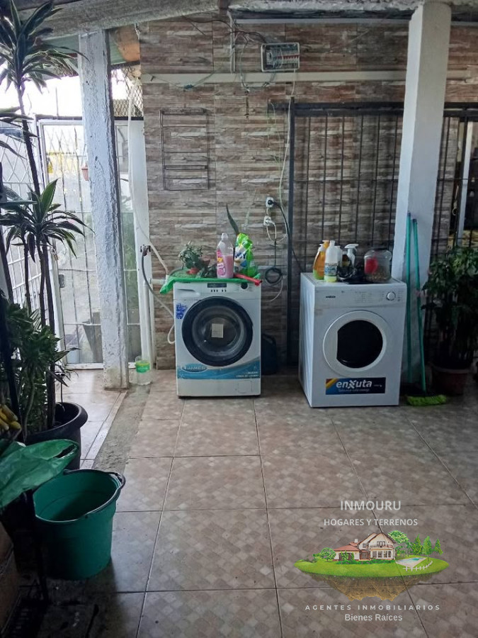 Apartamento ID.1493 - Venta de casa de 2 pisos en Piedras Blancas