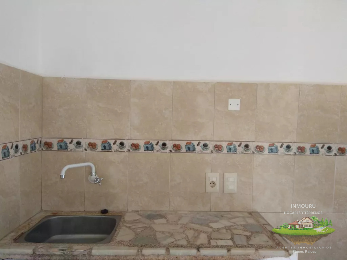 Apartamento ID.444 - Alquiler de casa de 2 dormitorios en las Piedras entrada para camiones 