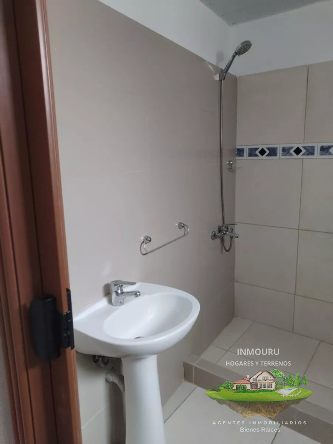 Apartamento ID.668 - ALQUILER de casa de 1 dormitorio en CURVA DE MAROÑAS  a media cuadra de 8 de octubre