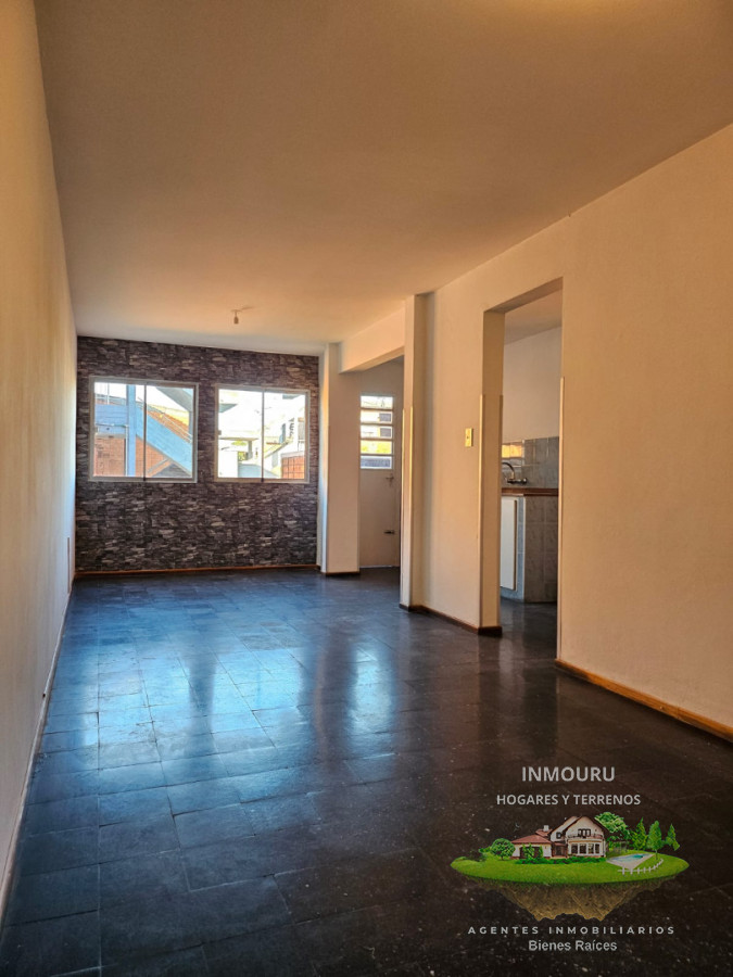 Apartamento ID.2635 - Alquilo Amplio Y Luminoso Apto en complejo cerrado ubicado en flor de Maroñas