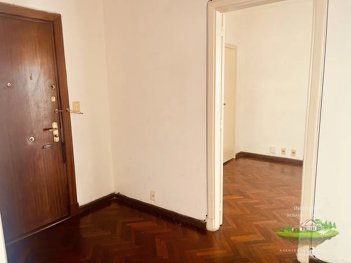 Apartamento ID.2667 - Alquiler de Hermoso Apto en Cordón 4 Dormitorios 