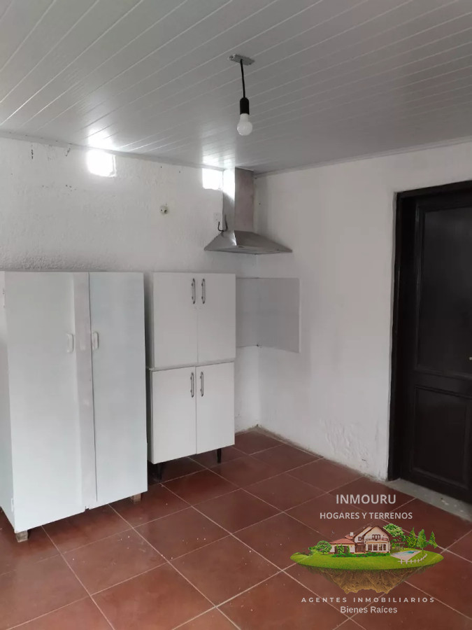 Apartamento ID.668 - ALQUILER de casa de 1 dormitorio en CURVA DE MAROÑAS  a media cuadra de 8 de octubre
