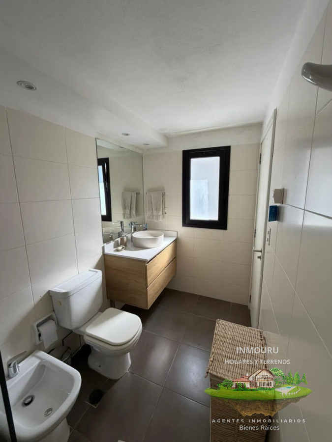 Apartamento ID.2719 - Alquiler de Hermoso Apartamento en Barra de Carrasco Frente a Rambla Costanera.