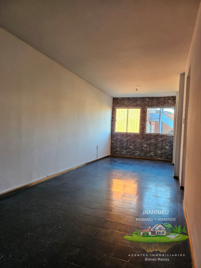 Apartamento ID.2635 - Alquilo Amplio Y Luminoso Apto en complejo cerrado ubicado en flor de Maroñas