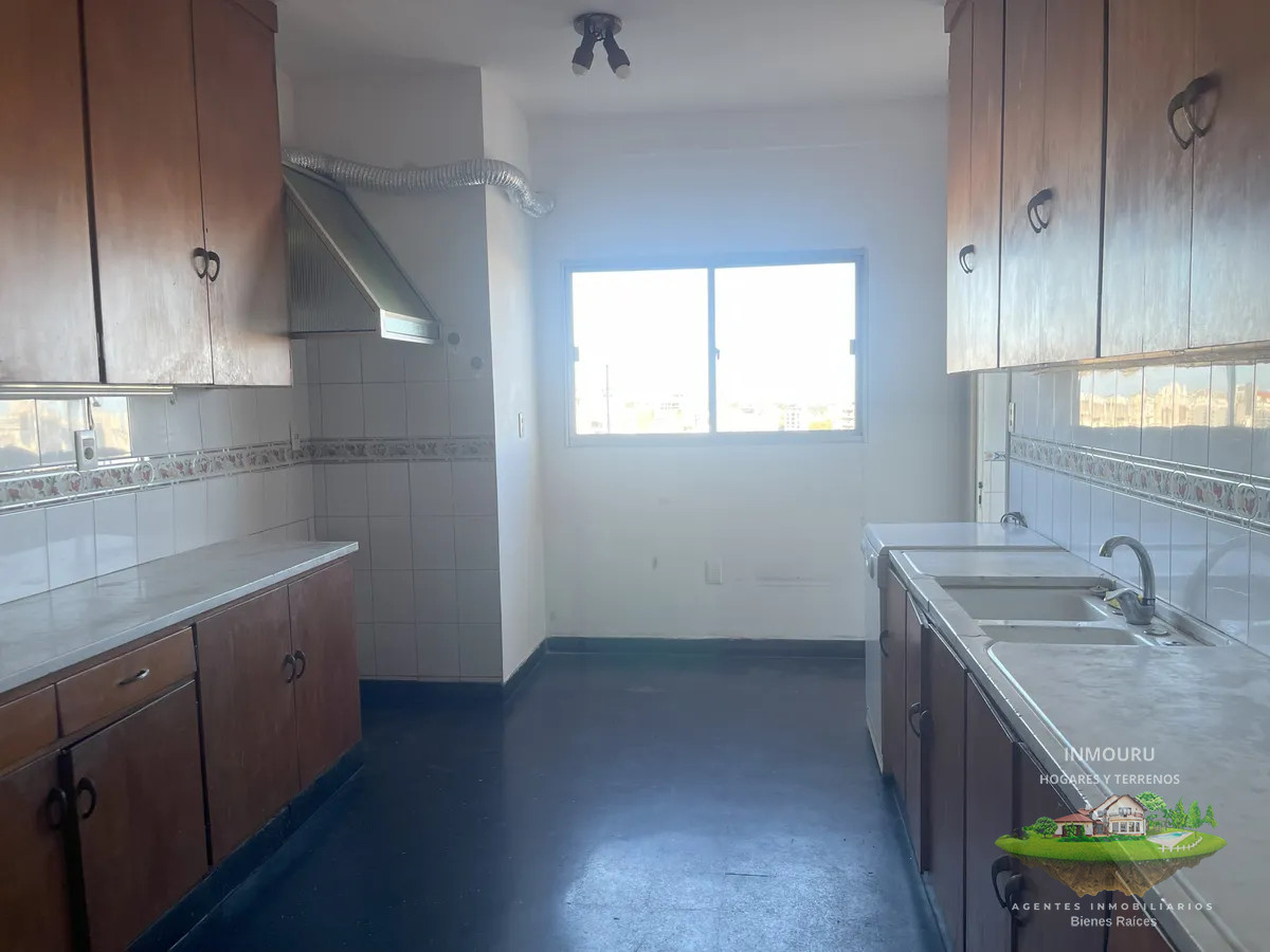 Apartamento ID.1534 - Alquiler de Amplio y Luminoso Apto em Pleno centro