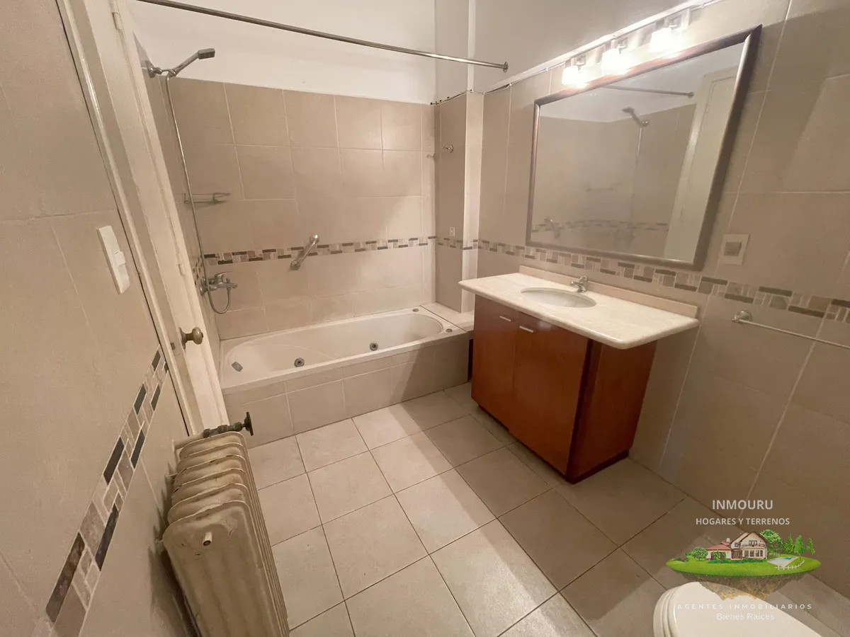 Apartamento ID.1534 - Alquiler de Amplio y Luminoso Apto em Pleno centro