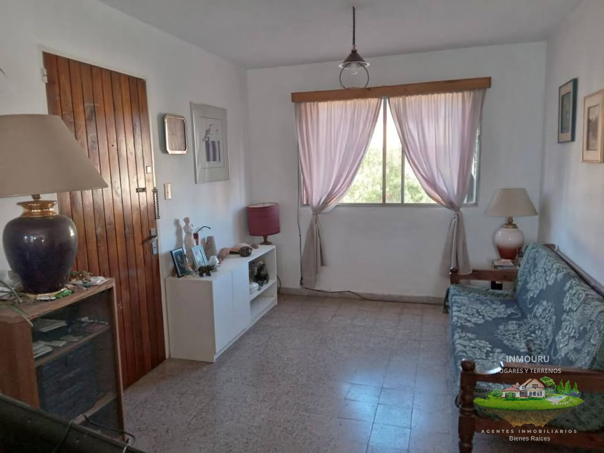 Apartamento ID.1909 - Venta de Apartamento en Mercado Modelo