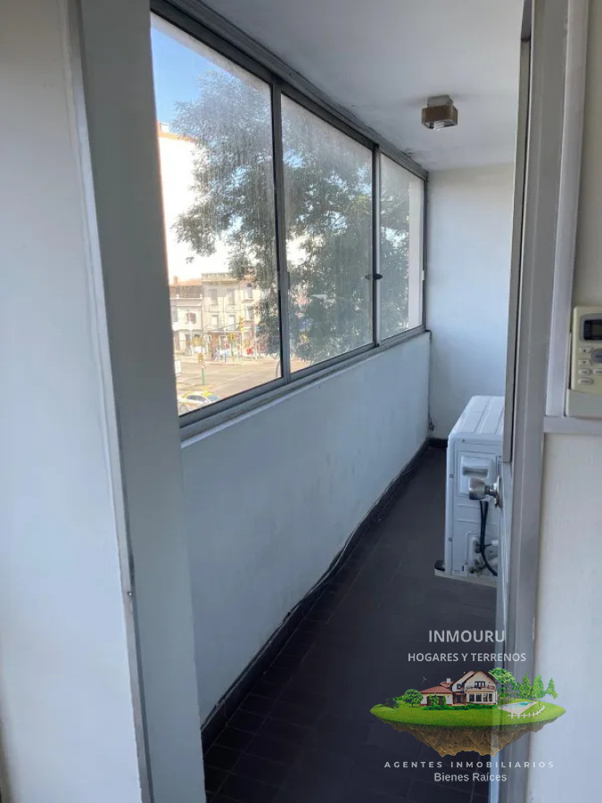 Apartamento ID.883 - Alquiler de apartamento en Tres Cruces 2 dormitorios