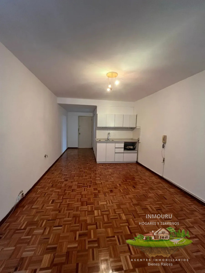 Apartamento ID.2795 - VENTA DE HERMOSO MONOAMBIENTE EN CIUDAD VIEJA CON RENTA ACTUAL 
