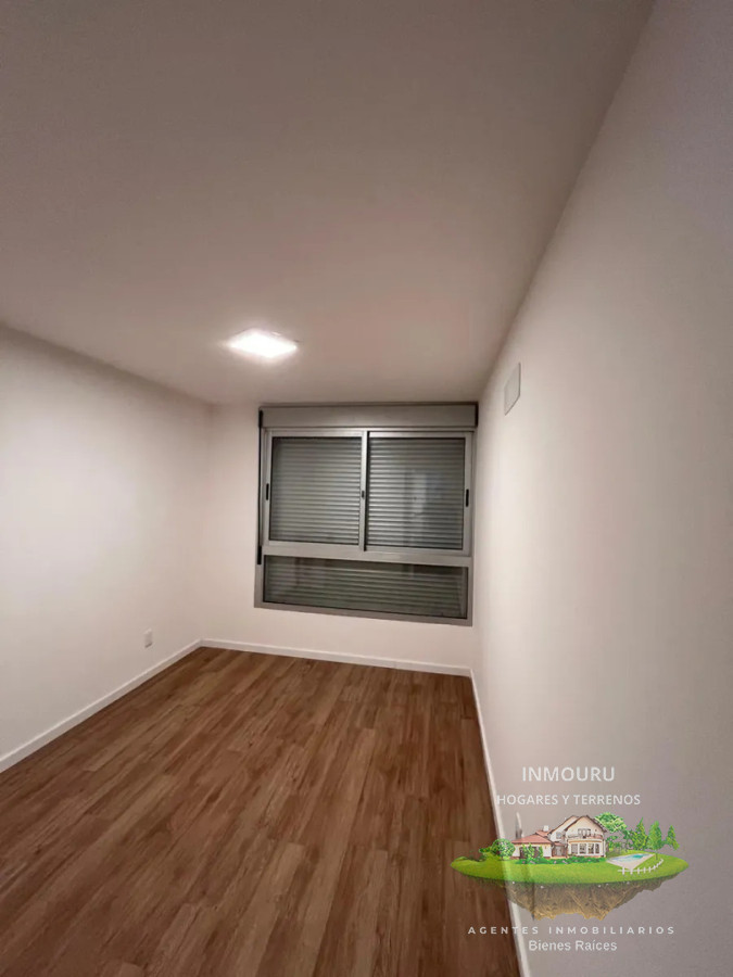 Apartamento ID.2818 - Alquiler de Apto de 1 Dormitorio con garaje en Tres Cruces