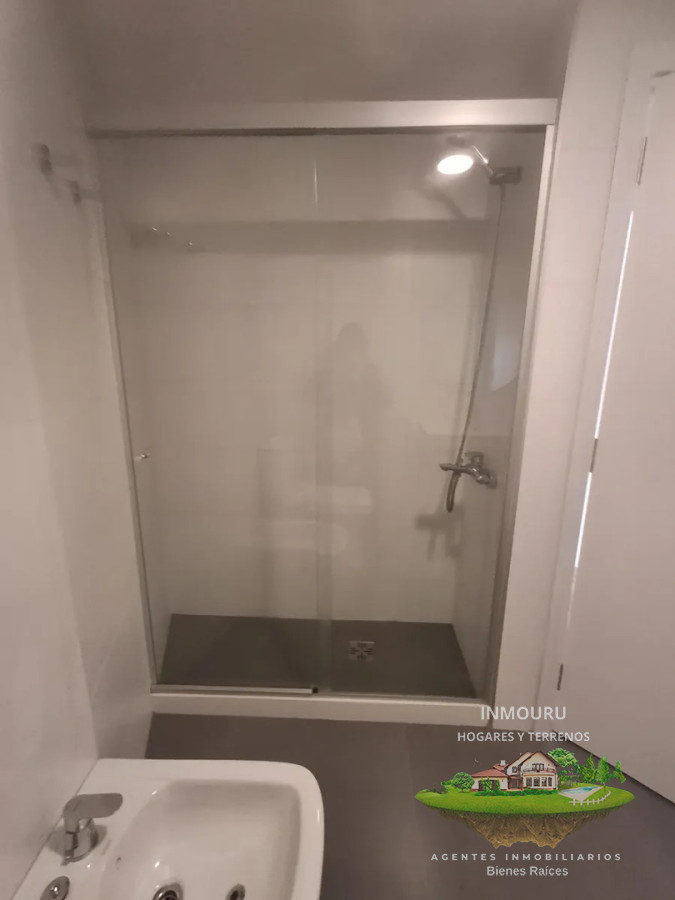 Apartamento ID.2818 - Alquiler de Apto de 1 Dormitorio con garaje en Tres Cruces