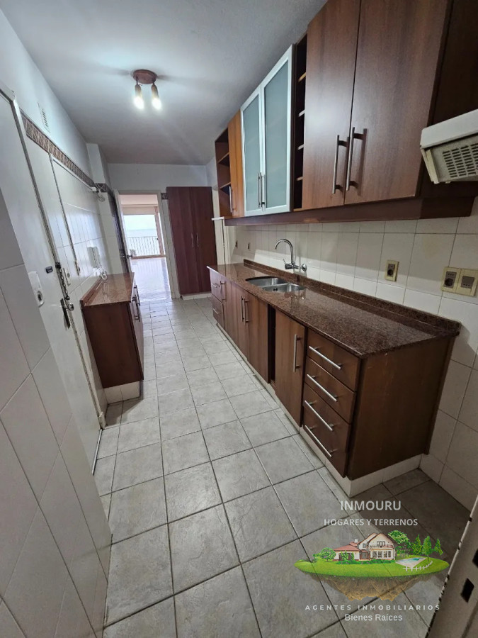 Apartamento ID.1552 - Alquilo Lindo Apto frente a la Playa de Pocitos,
