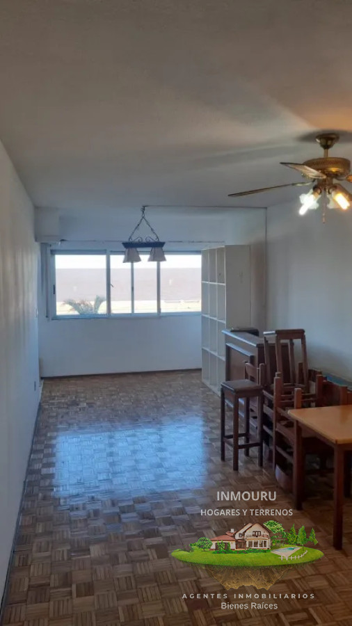 Apartamento ID.1750 - Alquiler de Aparamento 2 Dormitorios en ciudad Vieja 