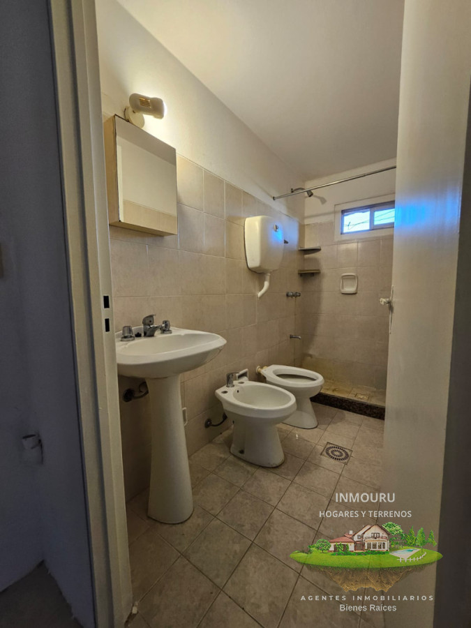 Apartamento ID.2635 - Alquilo Amplio Y Luminoso Apto en complejo cerrado ubicado en flor de Maroñas