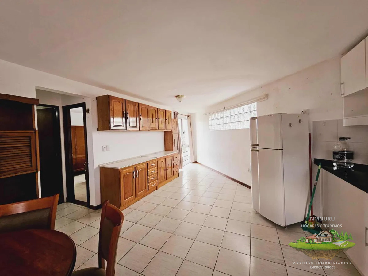 Apartamento ID.1742 - Vendo Apartamento tipo casa  2 Dorm. con cochera y Azotea con Parrillero