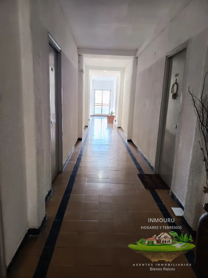 Apartamento ID.2044 - Vendo  Lindo Apartamento en Edificio Emblemático de Atlántida