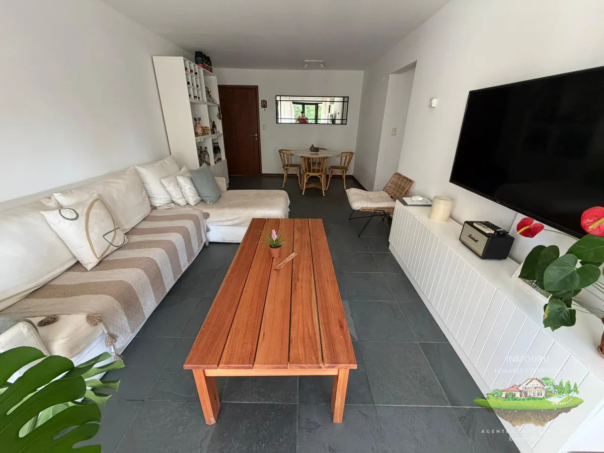 Apartamento ID.2719 - Alquiler de Hermoso Apartamento en Barra de Carrasco Frente a Rambla Costanera.