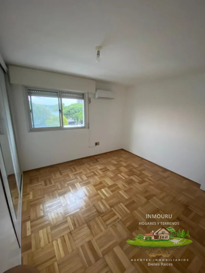 Apartamento ID.2753 - Alquiler de Apto de 2 Dormitorios en Buceo