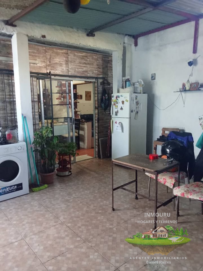 Apartamento ID.1493 - Venta de casa de 2 pisos en Piedras Blancas
