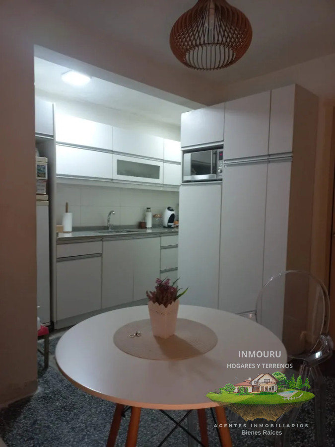 Apartamento ID.920 - Alquiler de apartamento en Reducto, 4 dormitorios.